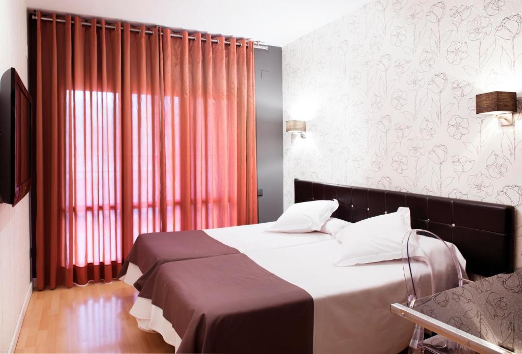 הואסקה Hospedium Hostal Un Punto Chic מראה חיצוני תמונה