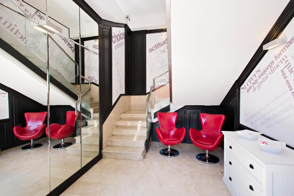 הואסקה Hospedium Hostal Un Punto Chic מראה חיצוני תמונה