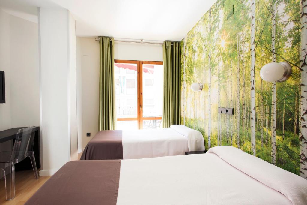 הואסקה Hospedium Hostal Un Punto Chic מראה חיצוני תמונה