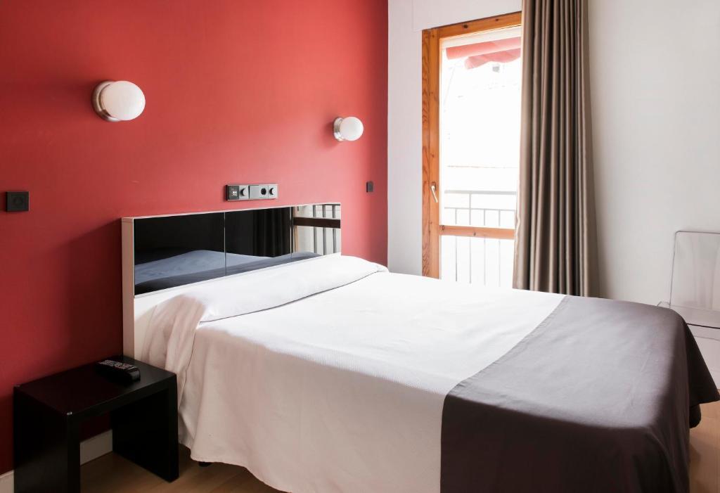 הואסקה Hospedium Hostal Un Punto Chic מראה חיצוני תמונה